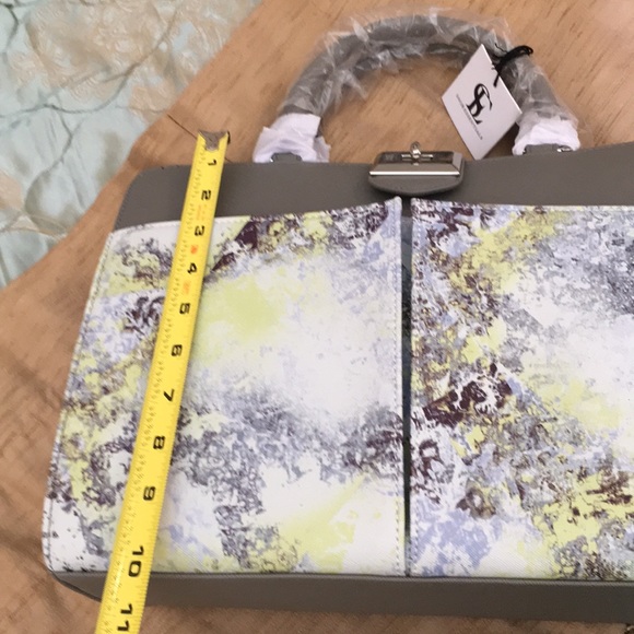 Snob Essentials Handbag - Picture 3 of 8